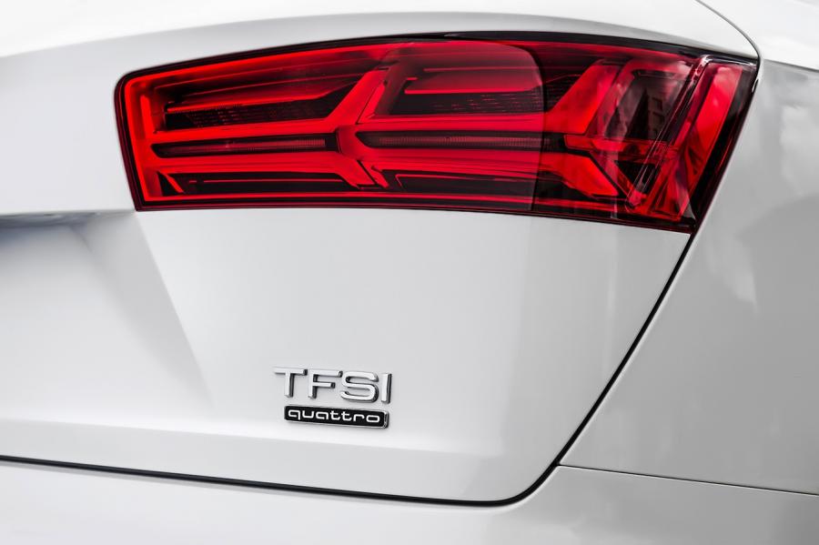 Детали экстерьера Audi Q7 TFSI Quattro (4M) 2016 года  (LA) (фото 2 из 40)